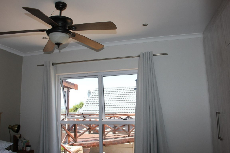 To Let 3 Bedroom Property for Rent in Heldervue Western Cape
